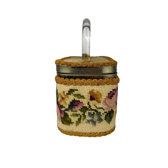 Vintage Julius Resnick Jr. Florida Needlepoint Lucite Handle Box Purse. - Picture 4 of 10
